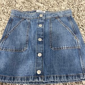 Old navy jean skirt , size 10/12
